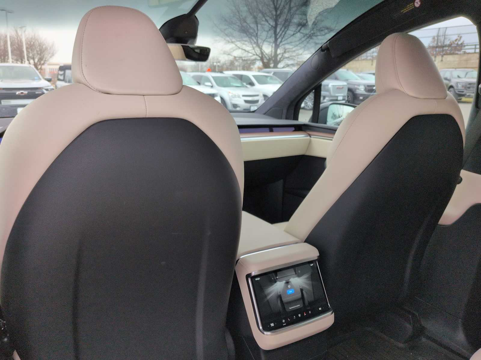 Thumbnail: 2023 Tesla Model X - 17