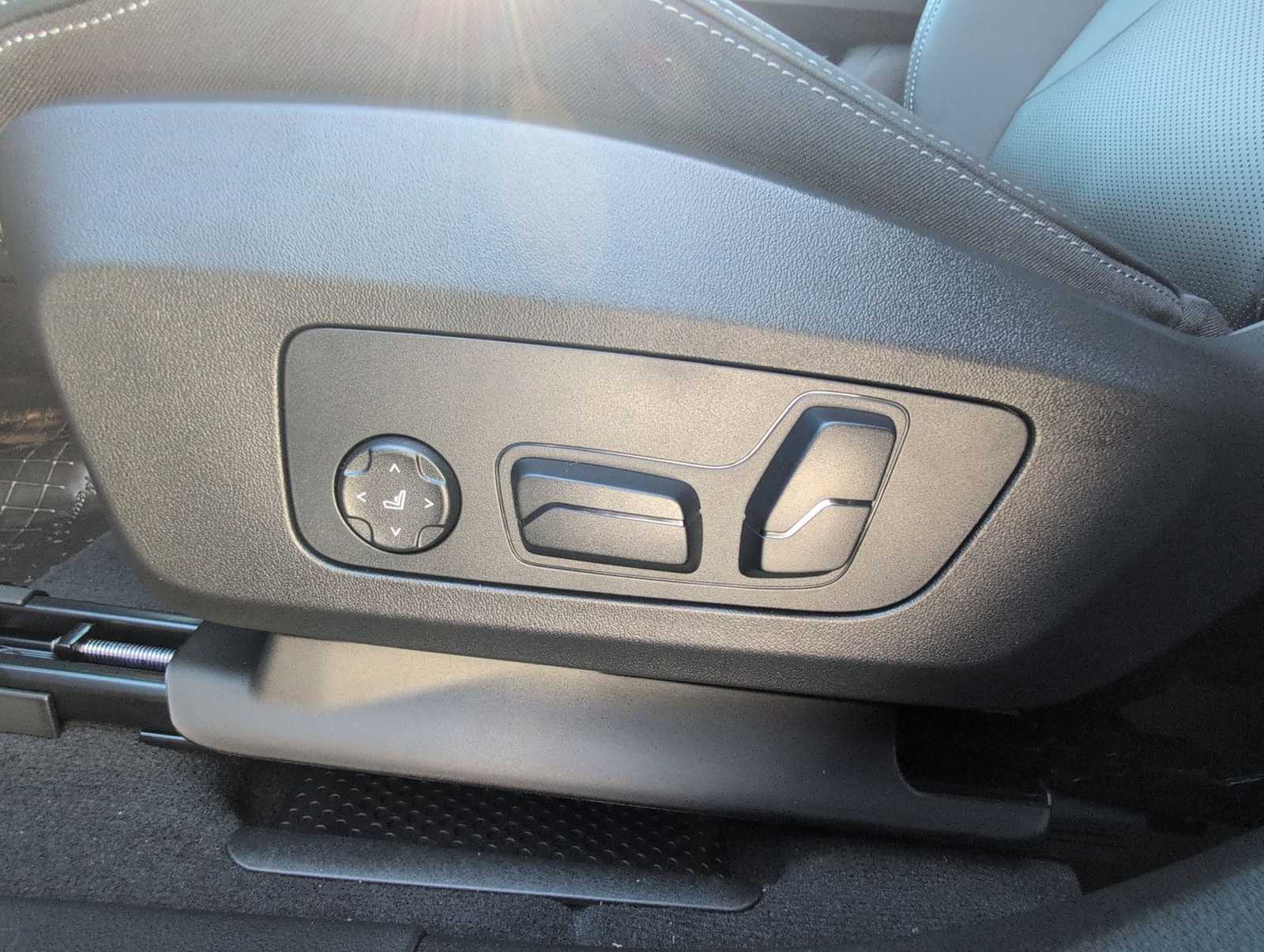 Thumbnail: 2026 BMW X2 - 18