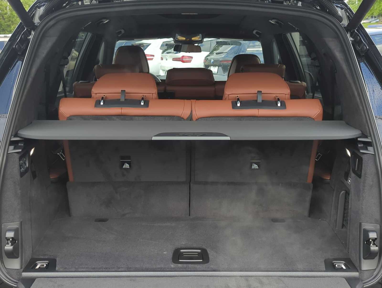 Thumbnail: 2026 BMW X7 - 35