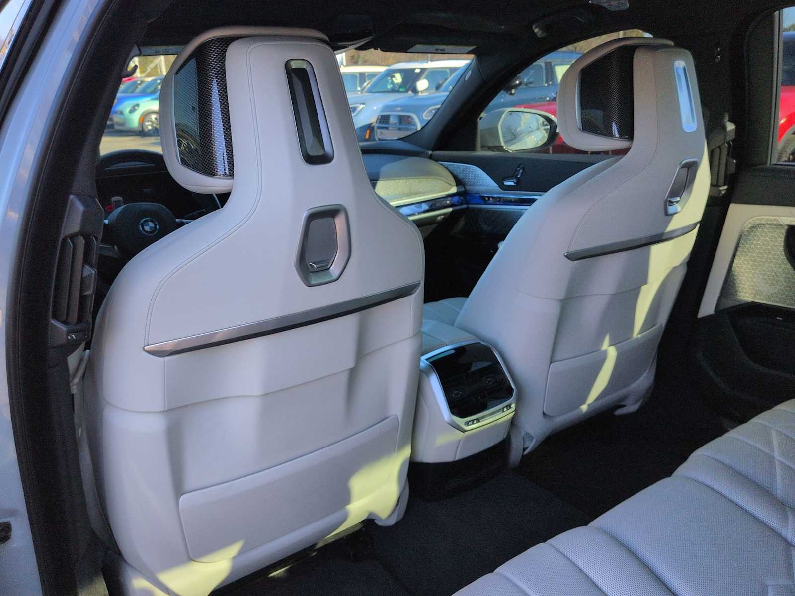 Thumbnail: 2023 BMW i7 - 19