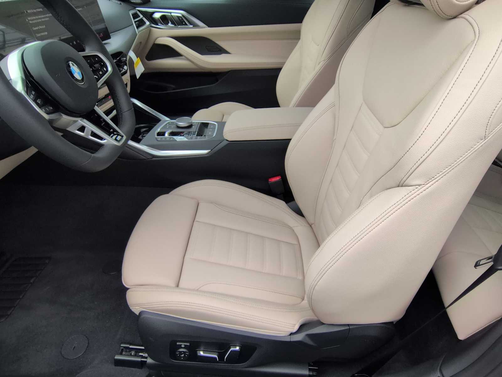 Thumbnail: 2026 BMW 4 Series - 18