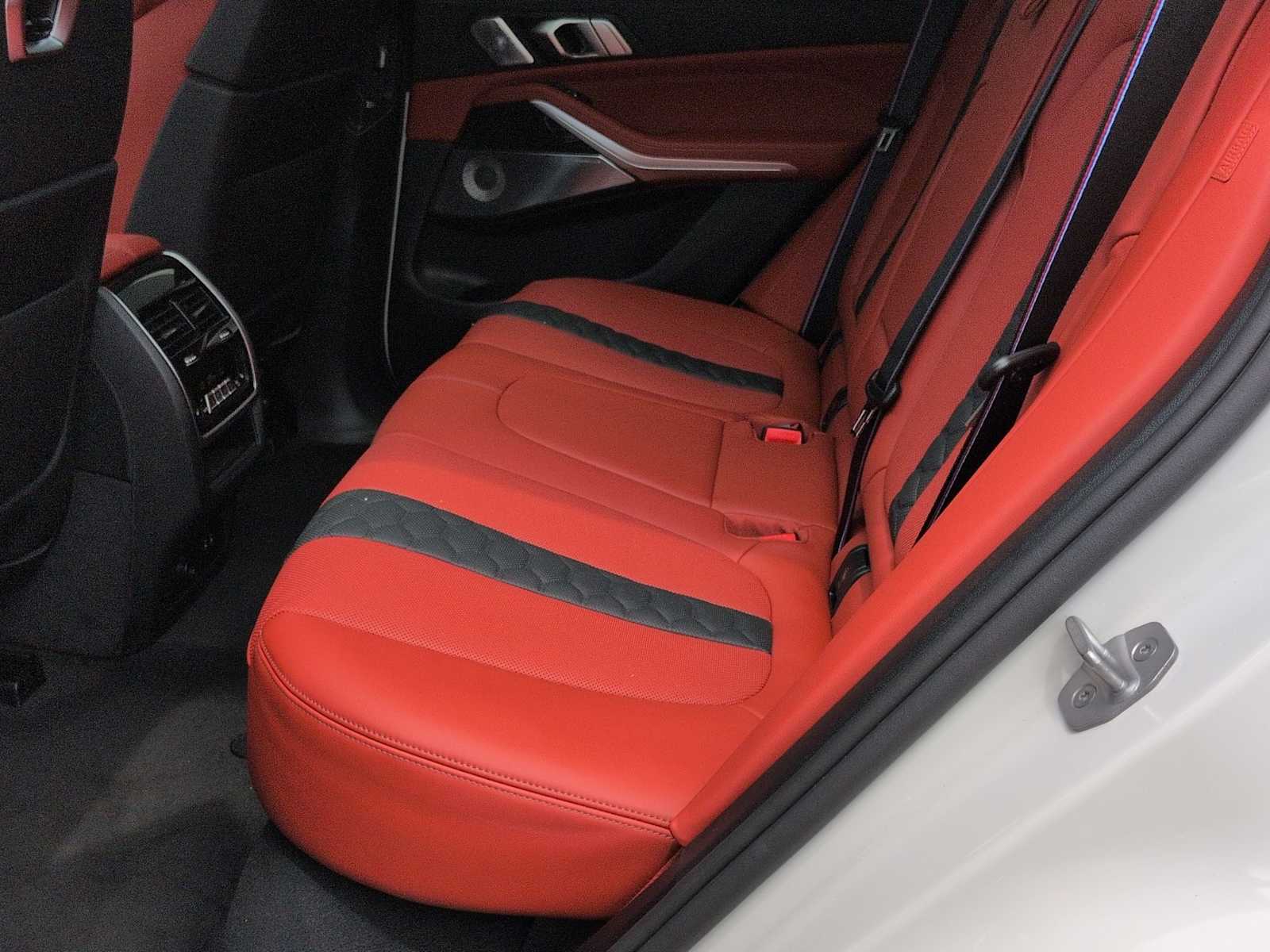 Thumbnail: 2026 BMW X5 - 21