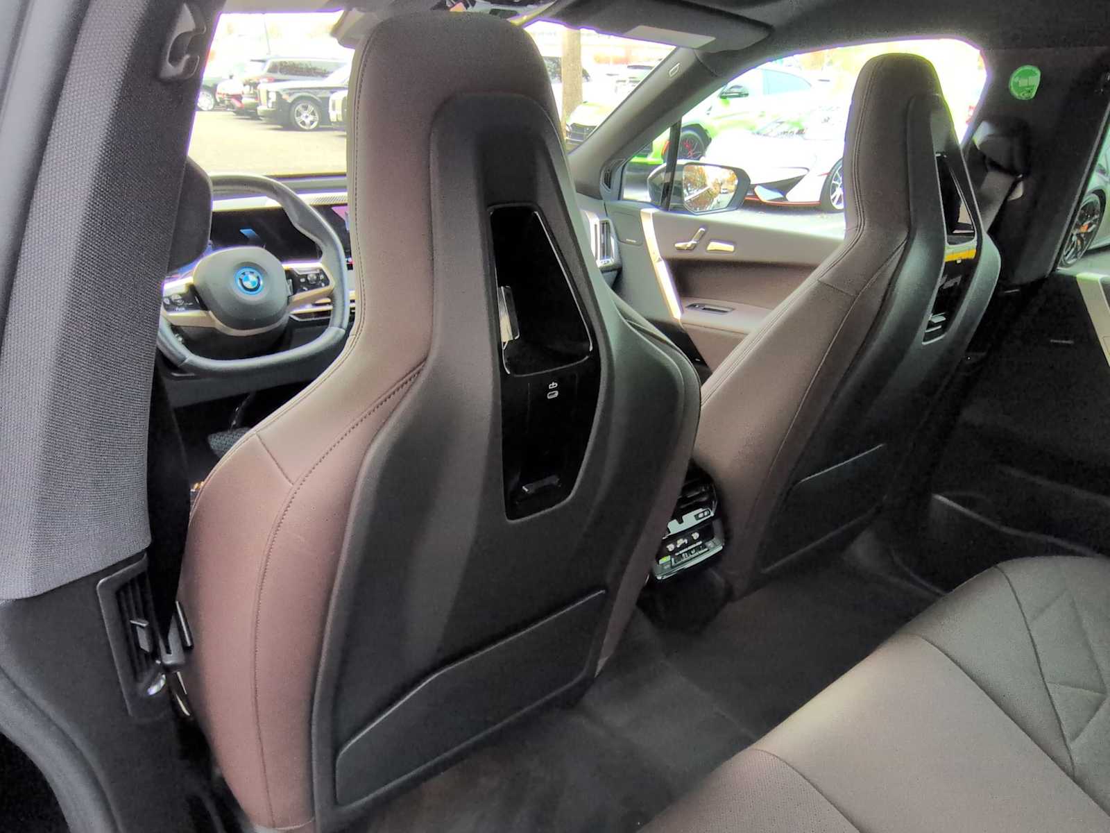 Thumbnail: 2025 BMW iX - 18