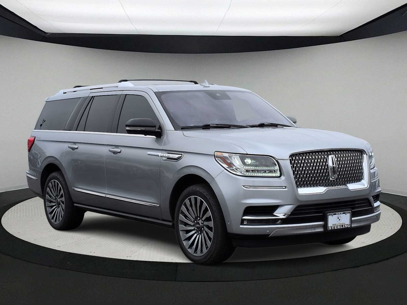 Thumbnail: 2020 Lincoln Navigator L - 2