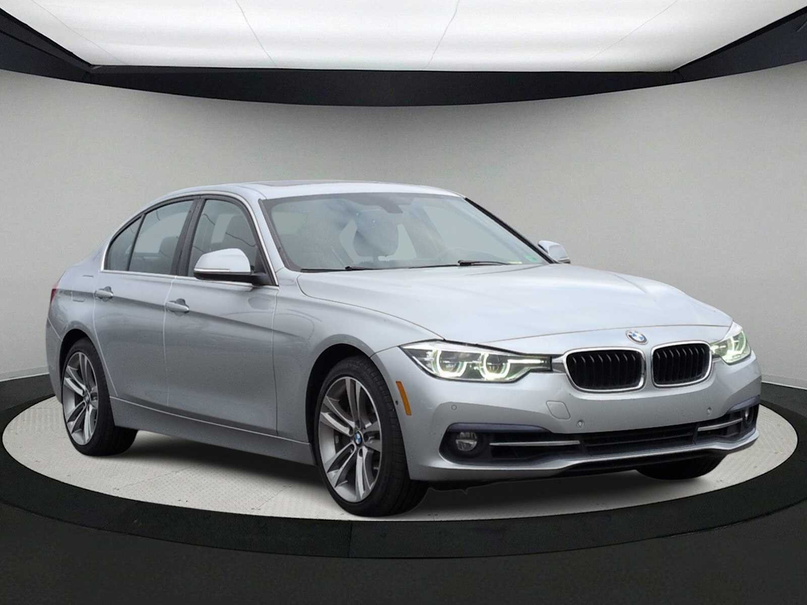 Thumbnail: 2017 BMW 3 Series - 2