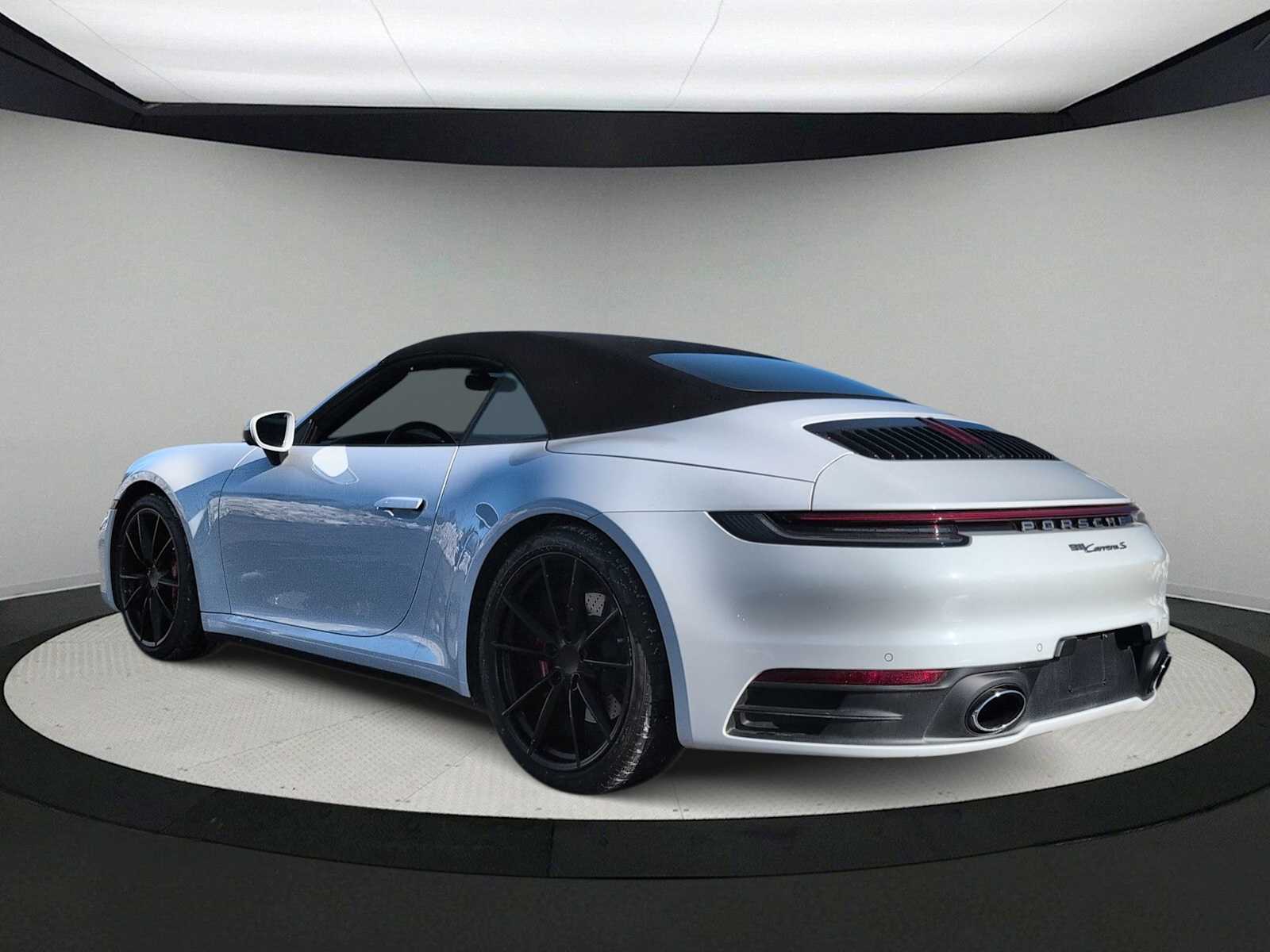 Thumbnail: 2020 Porsche 911 - 6