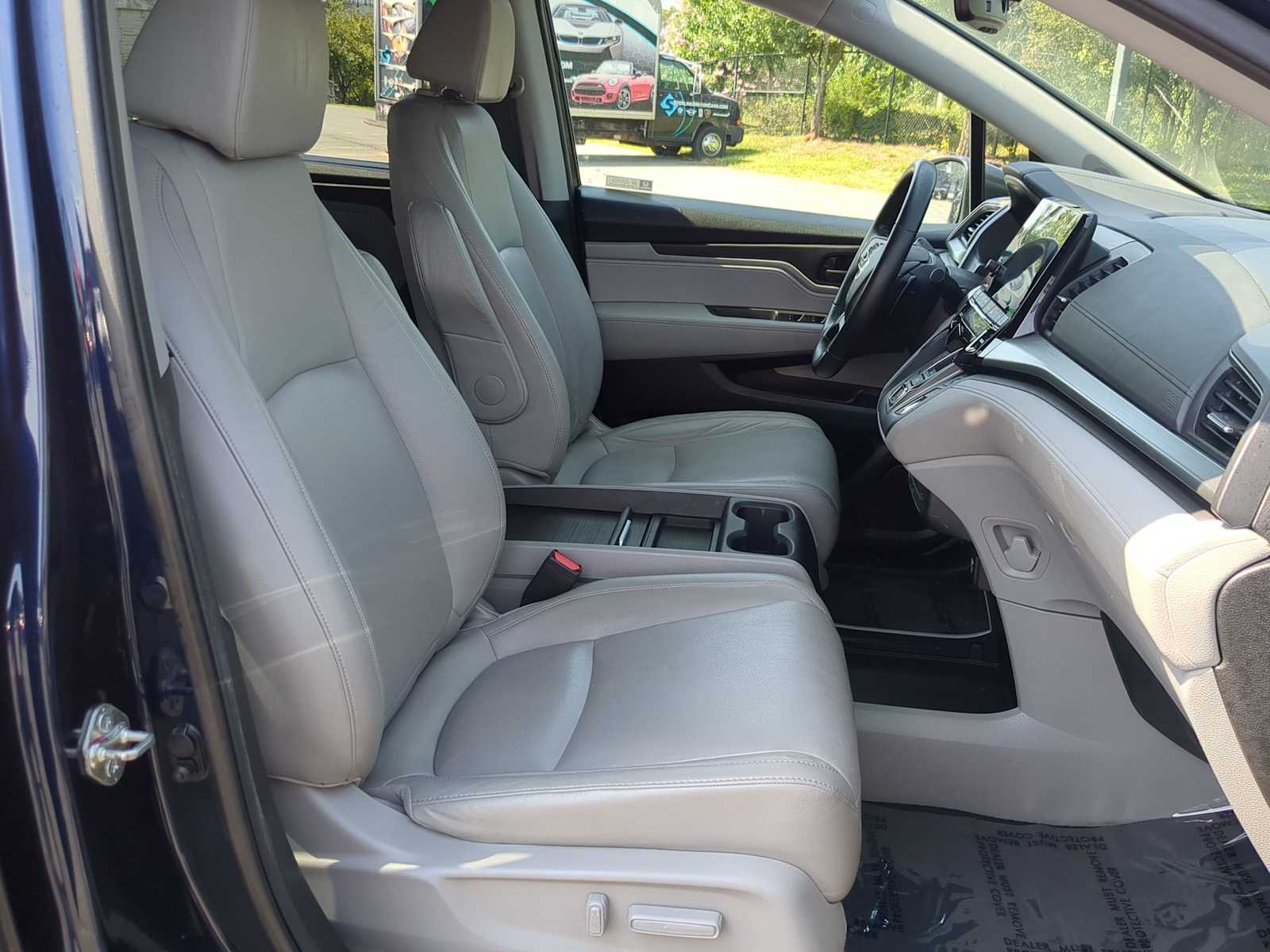 Thumbnail: 2018 Honda Odyssey - 23