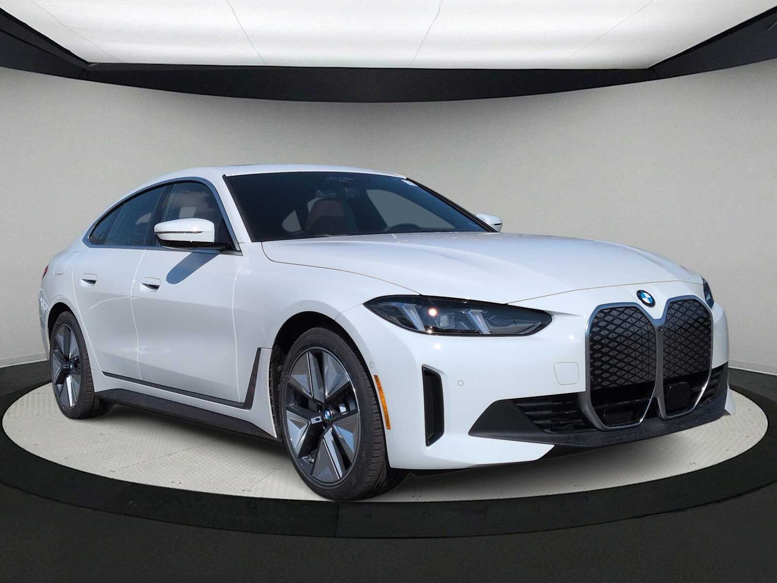 Thumbnail: 2026 BMW i4 - 2