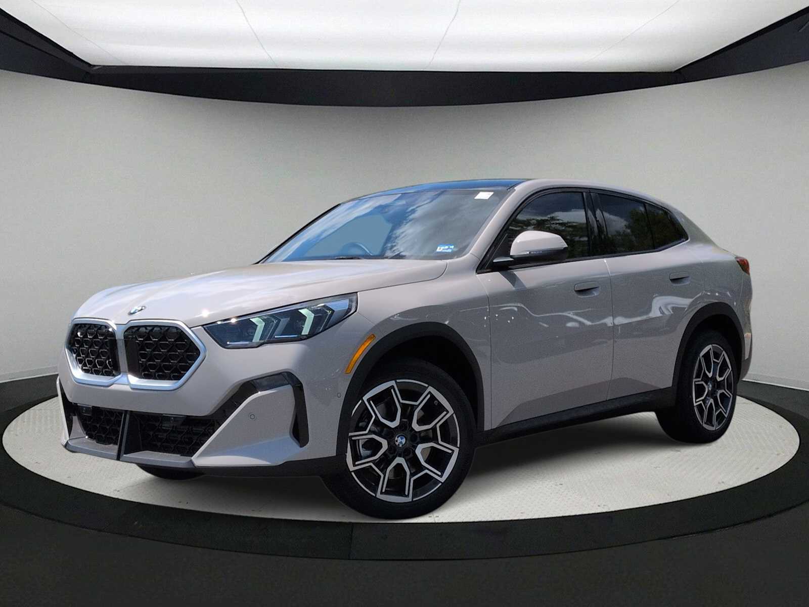 Thumbnail: 2026 BMW X2 - 1