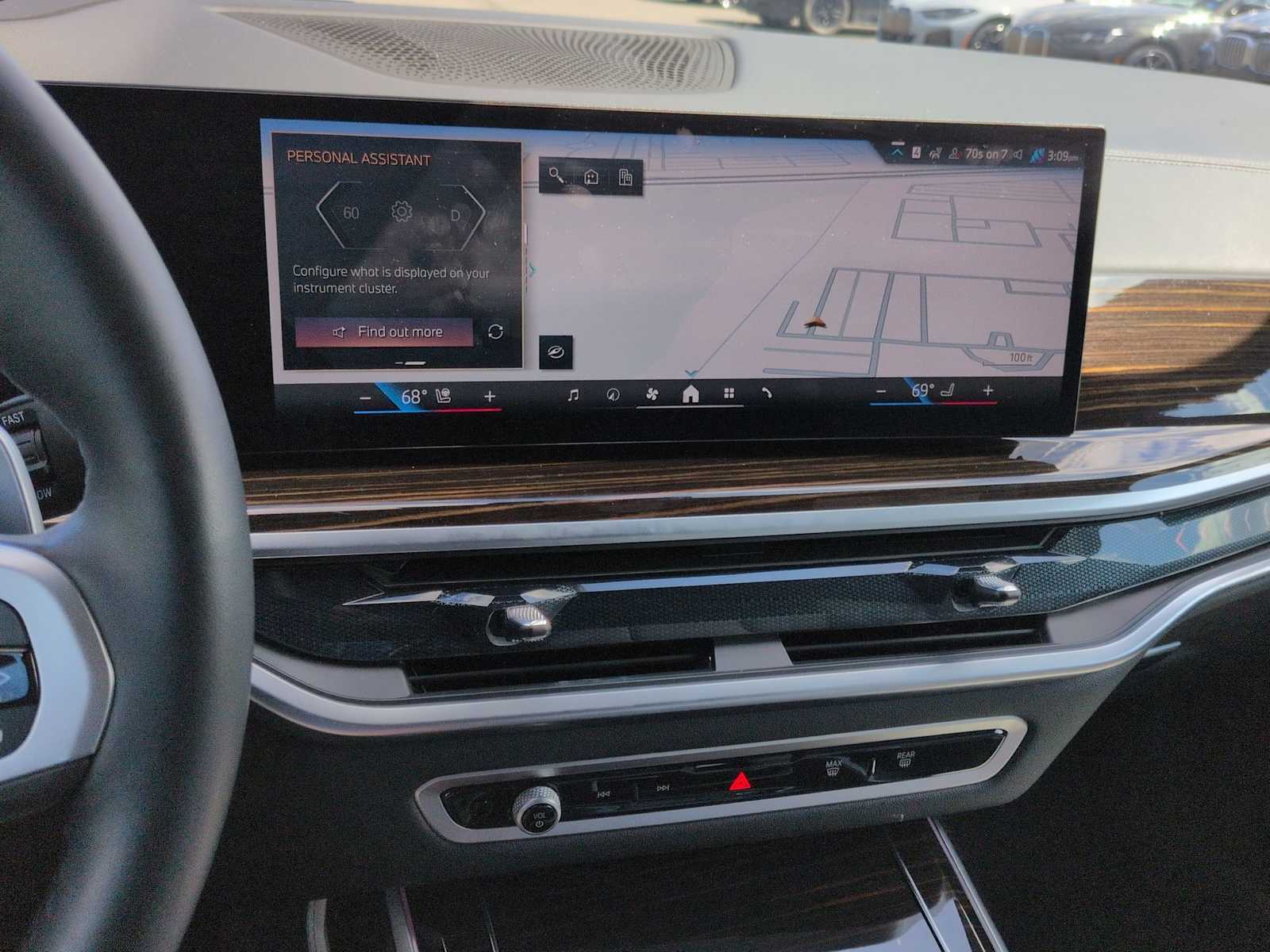 Thumbnail: 2025 BMW X7 - 29