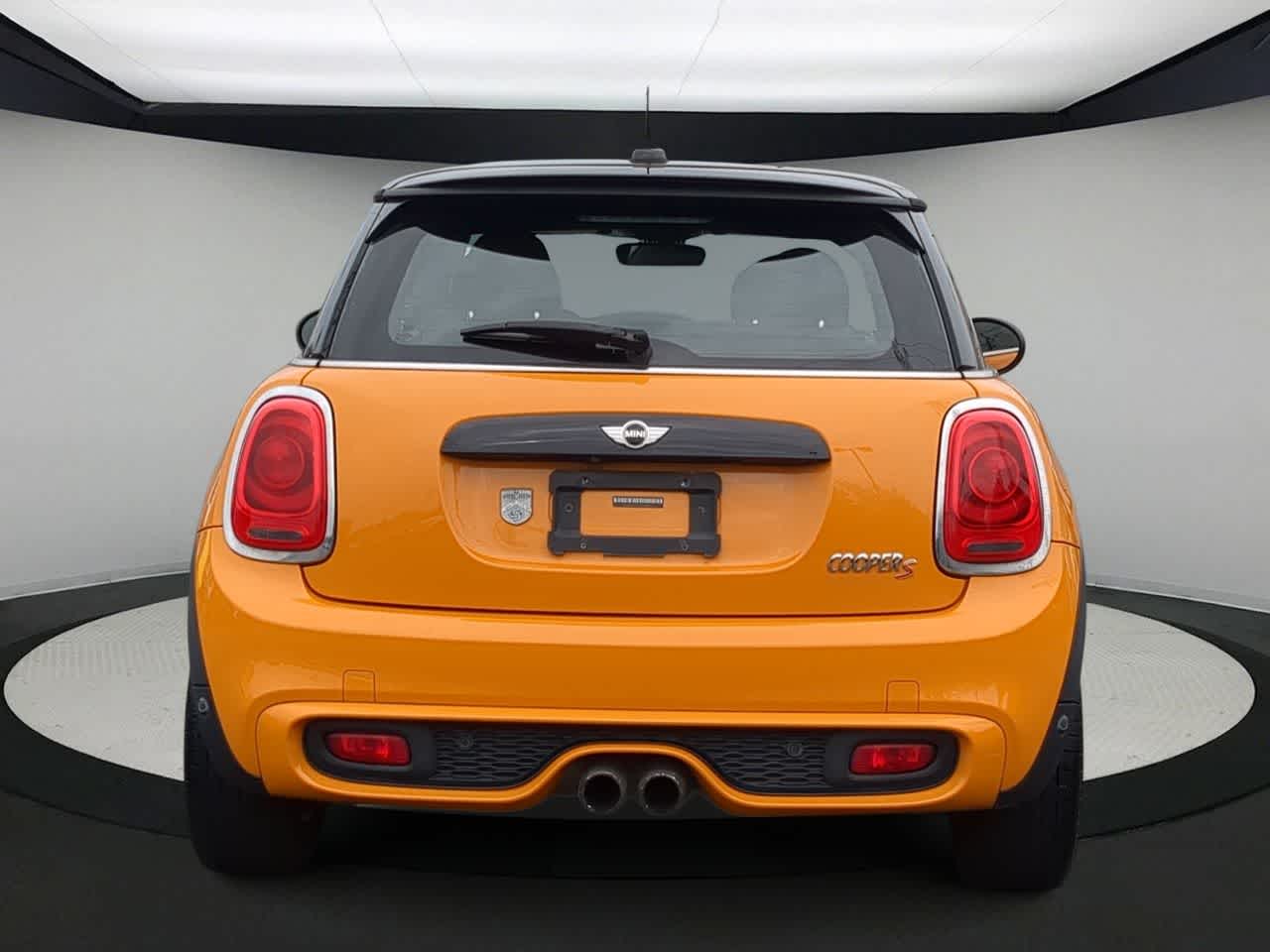 Thumbnail: 2017 MINI Cooper Hardtop - 7