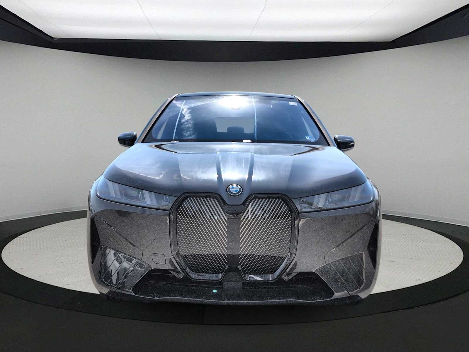 Thumbnail: 2026 BMW iX - 3