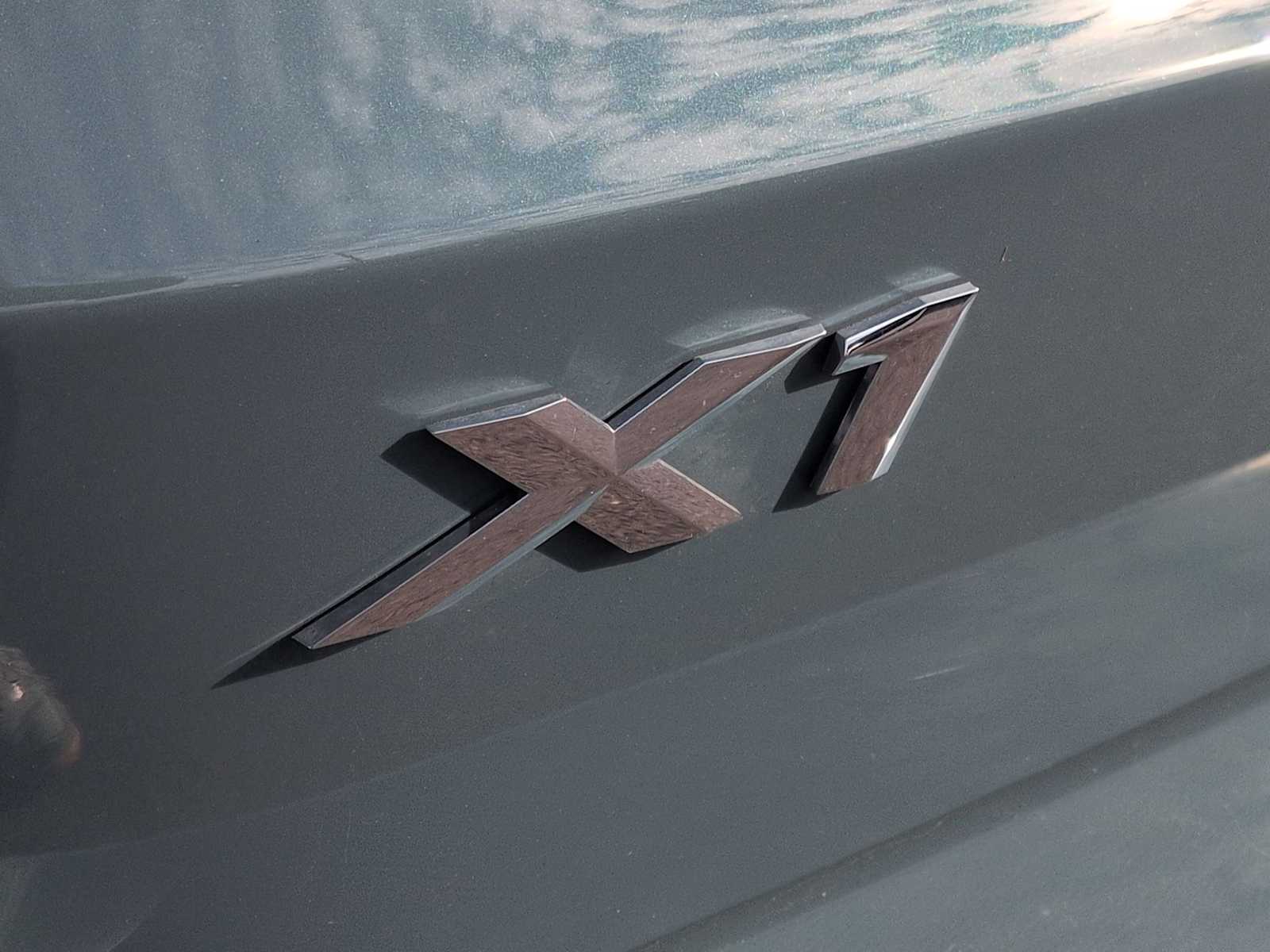 Thumbnail: 2025 BMW X1 - 13