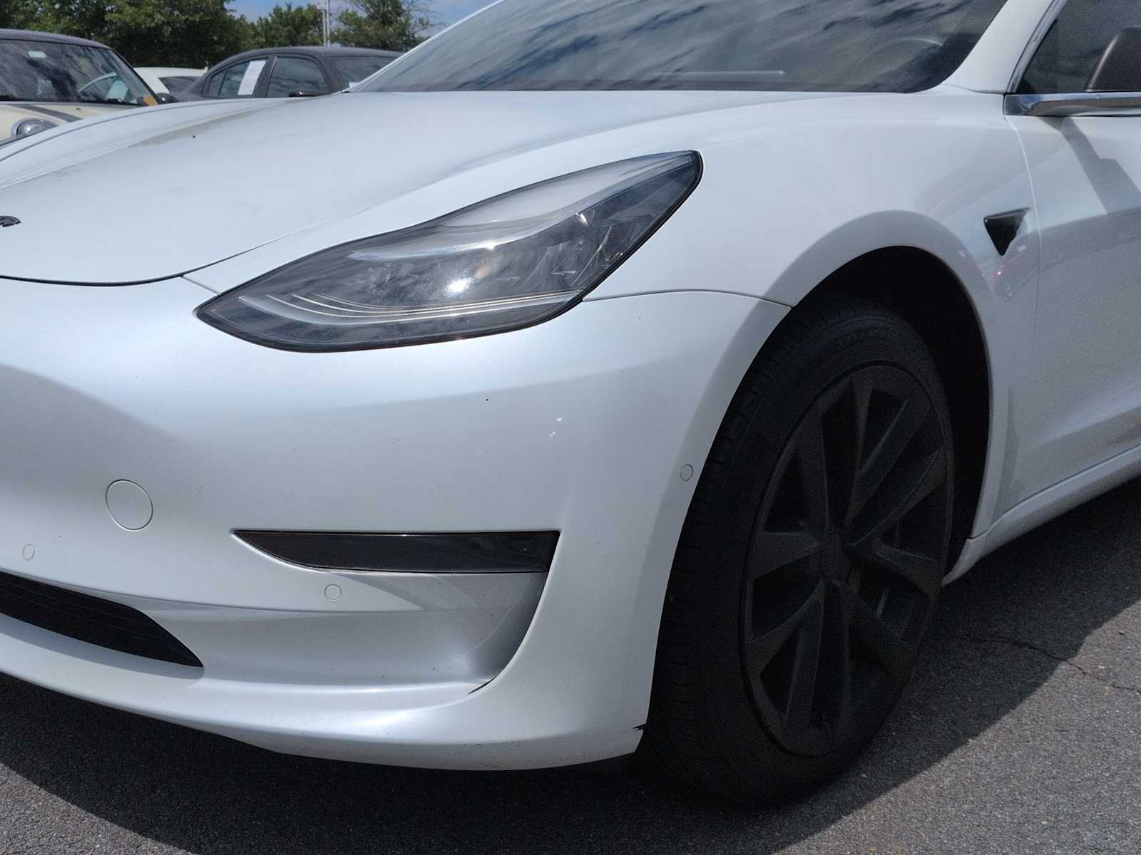 Thumbnail: 2019 Tesla Model 3 - 11