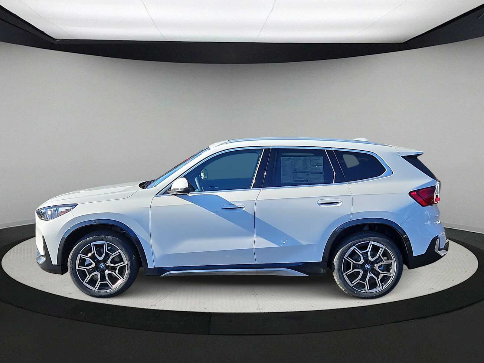 Thumbnail: 2026 BMW X1 - 5