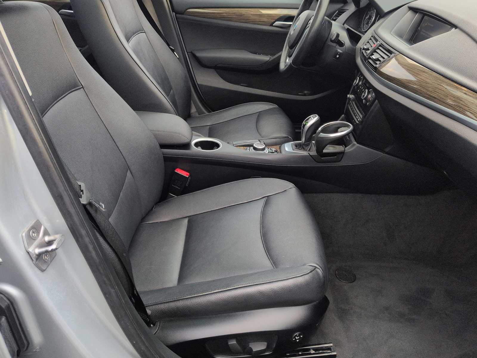 Thumbnail: 2015 BMW X1 - 24