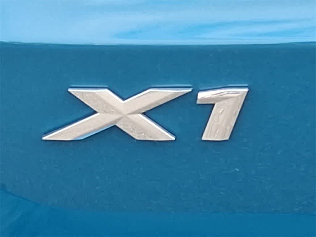 Thumbnail: 2025 BMW X1 - 12