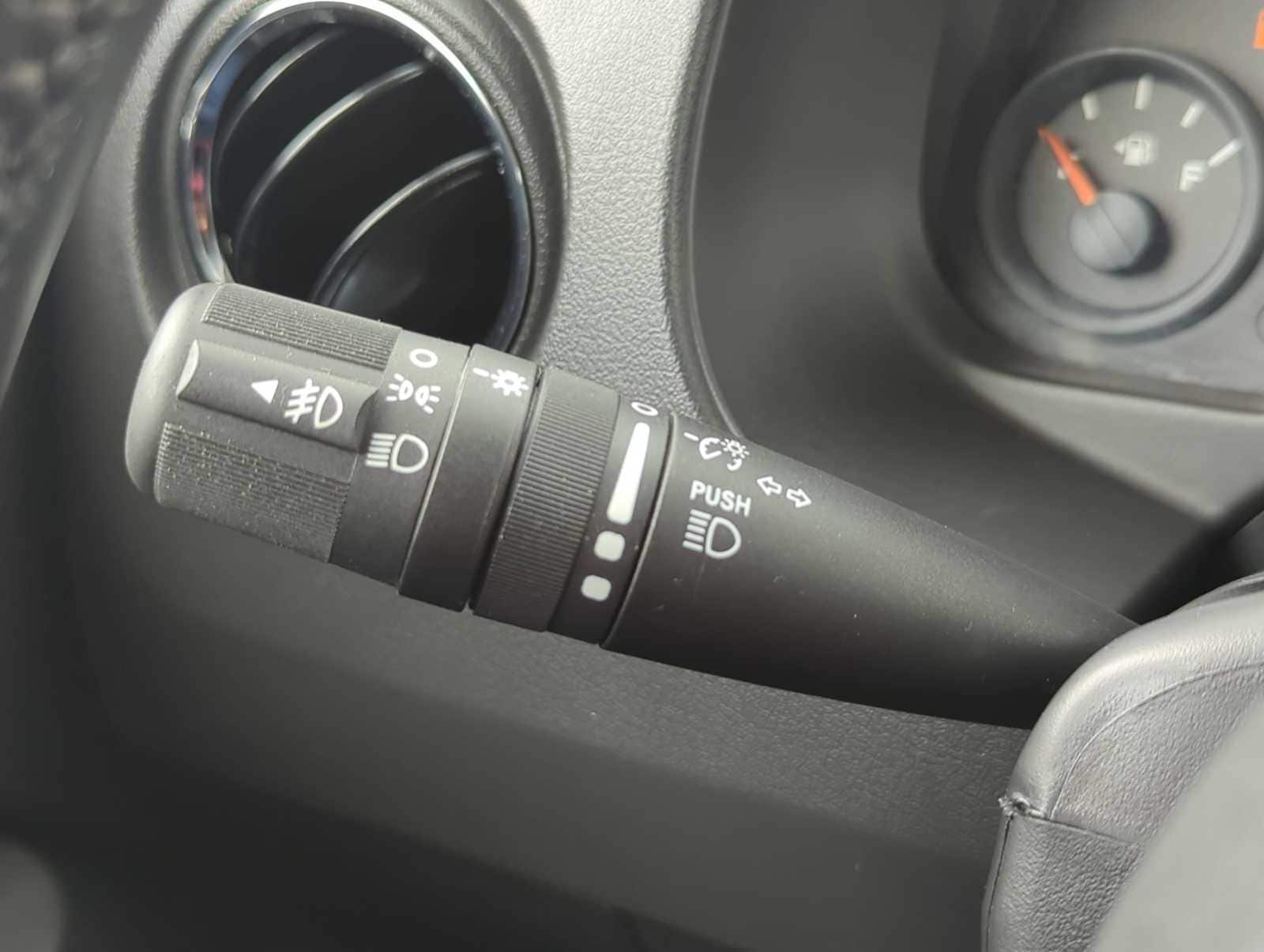 Thumbnail: 2014 Jeep Patriot - 28