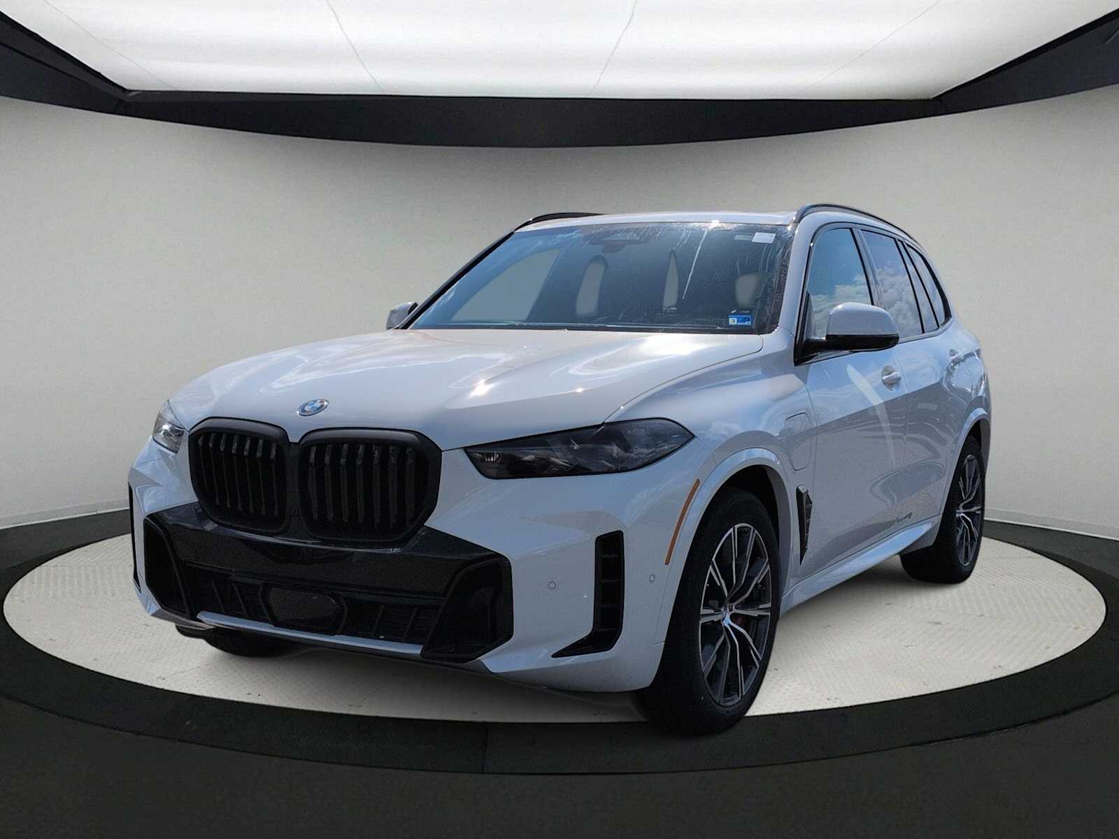 Thumbnail: 2026 BMW X5 - 4