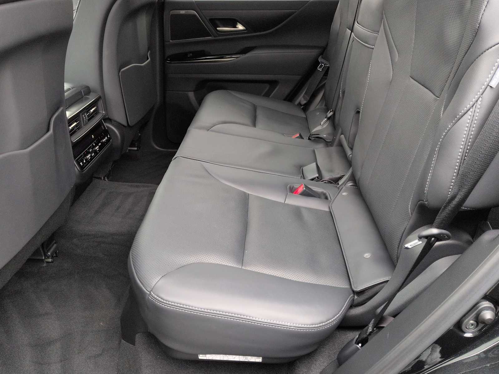 Thumbnail: 2024 Lexus LX - 21