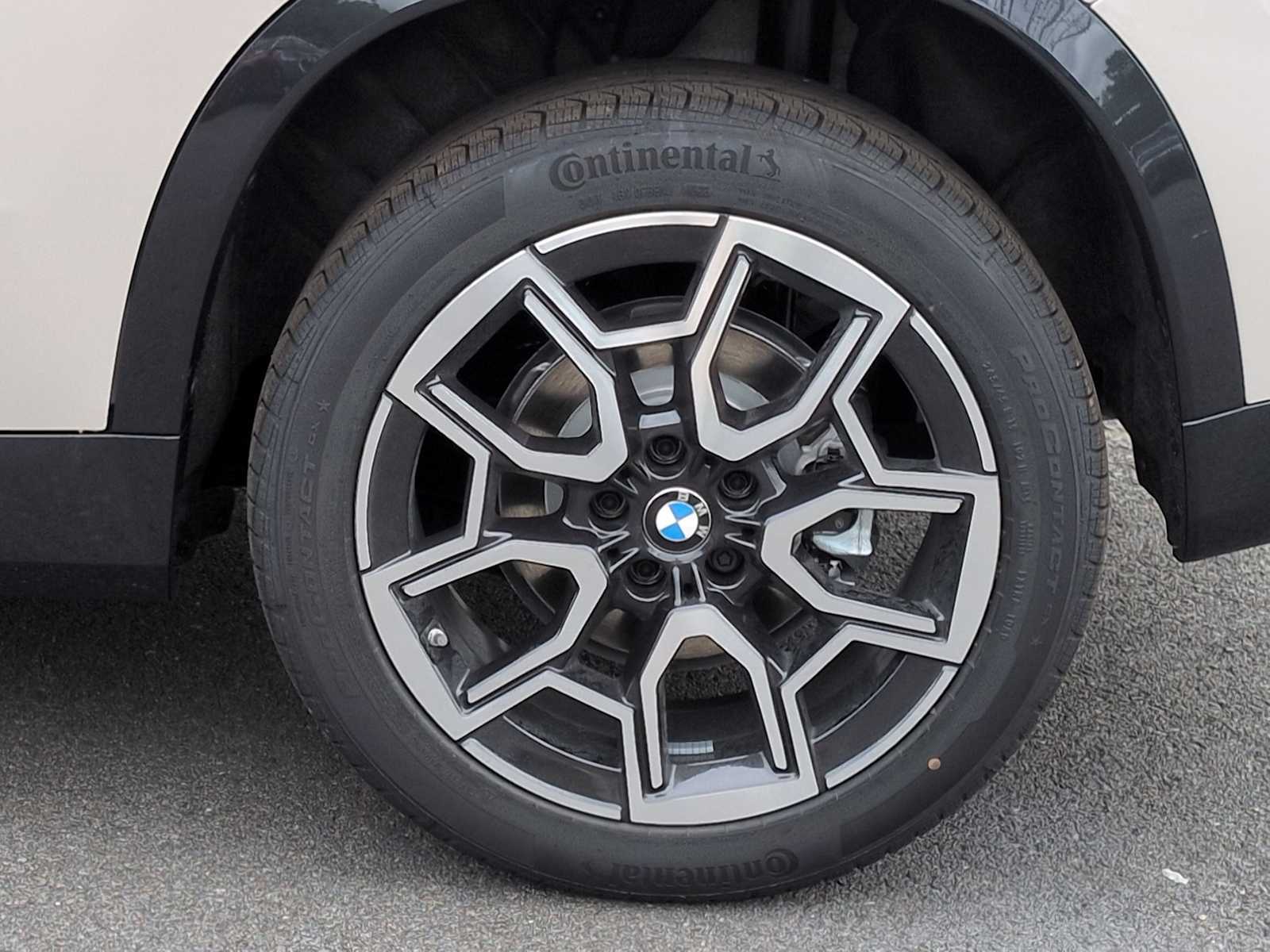 Thumbnail: 2026 BMW X1 - 14