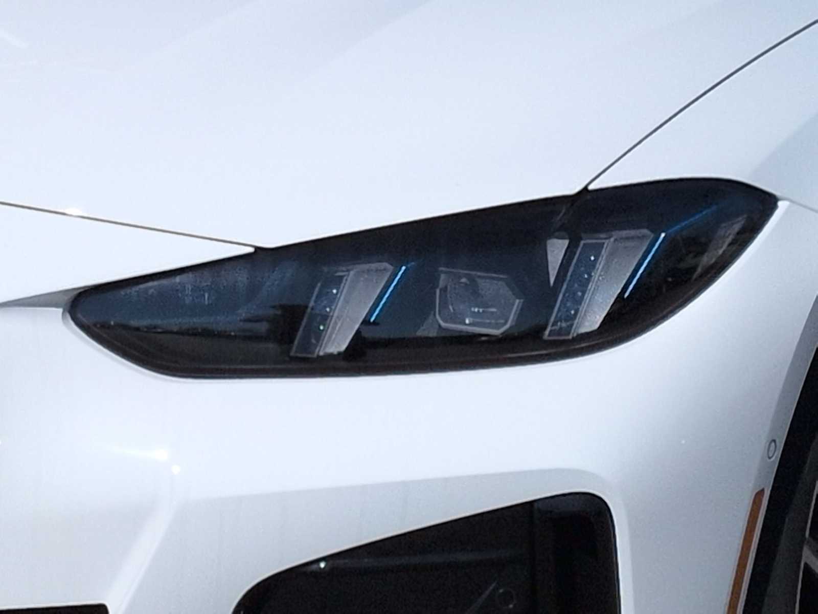 Thumbnail: 2026 BMW i4 - 11
