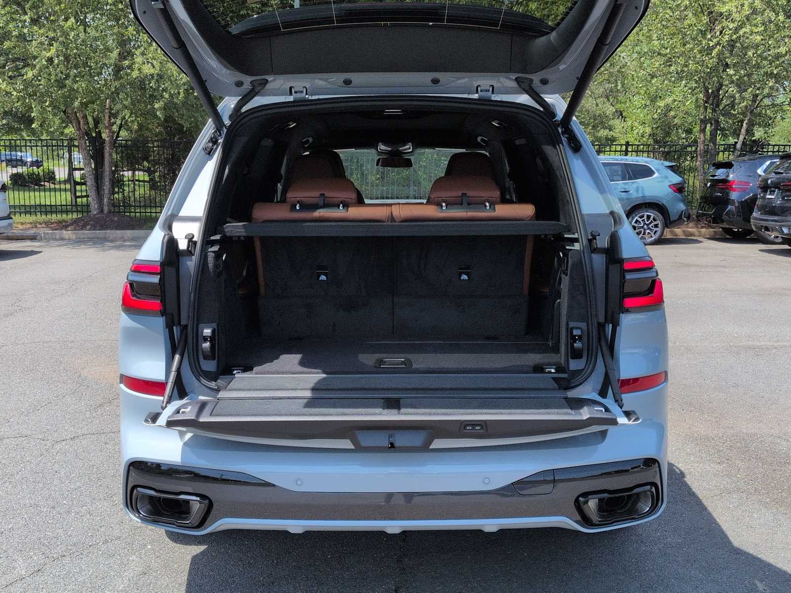 Thumbnail: 2027 BMW X7 - 36