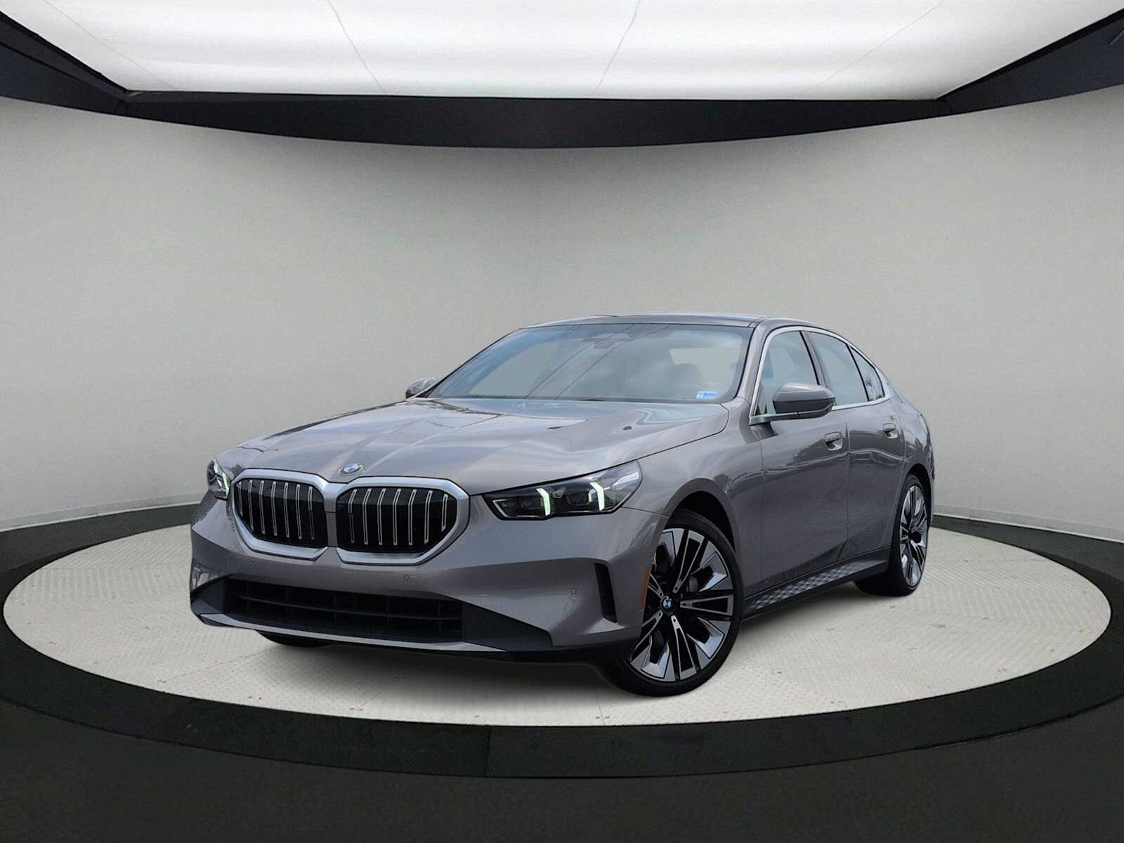 Thumbnail: 2024 BMW 5 Series - 1