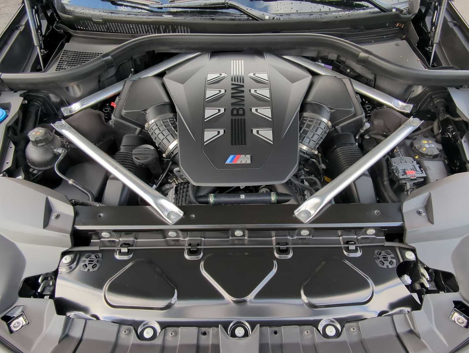 Thumbnail: 2026 BMW X7 - 14