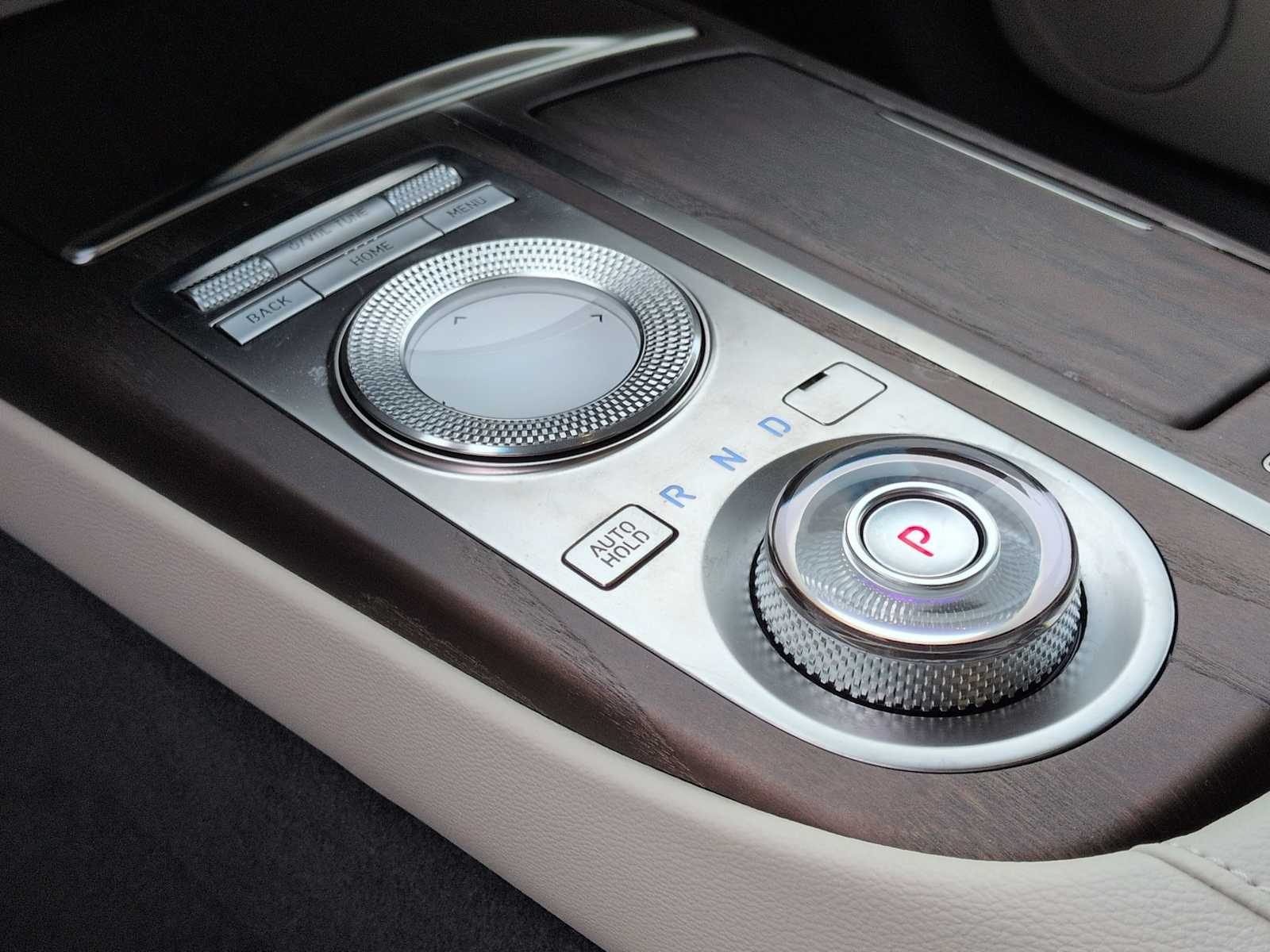 Thumbnail: 2022 Genesis G80 - 35