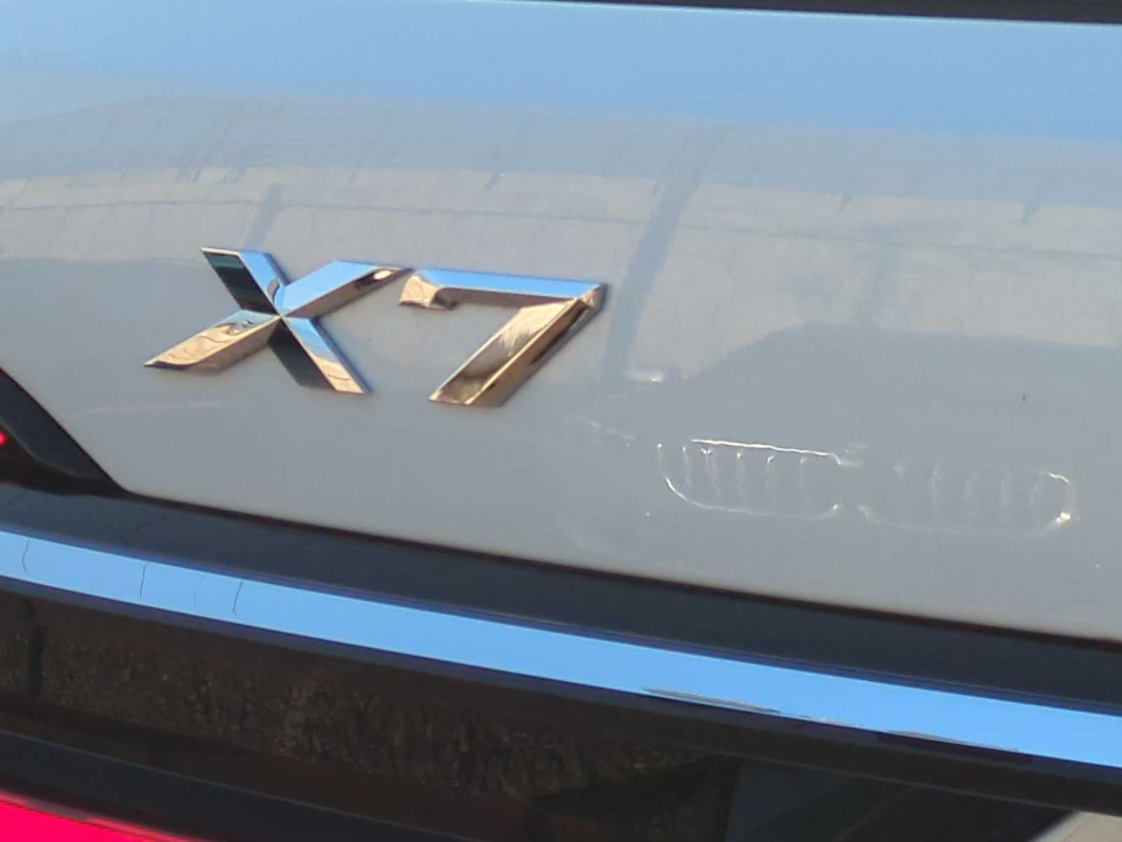 Thumbnail: 2023 BMW X7 - 12