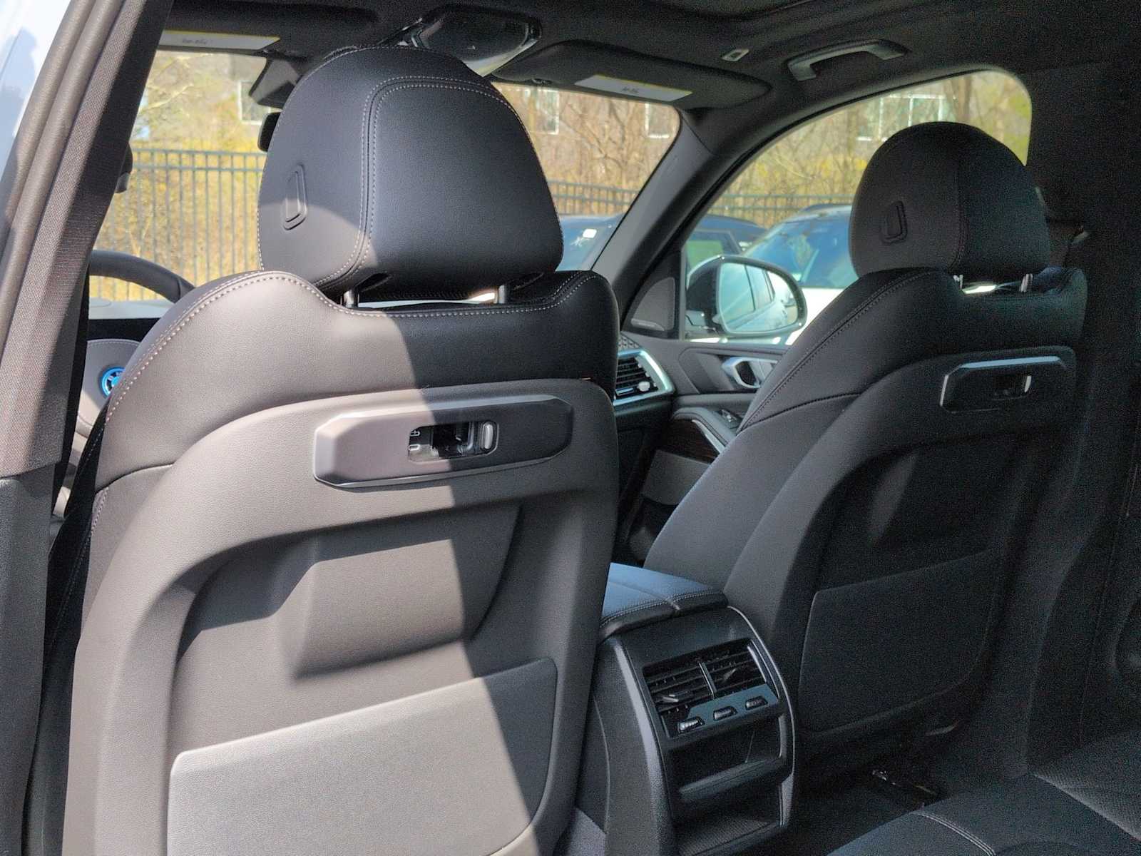 Thumbnail: 2026 BMW X5 - 19