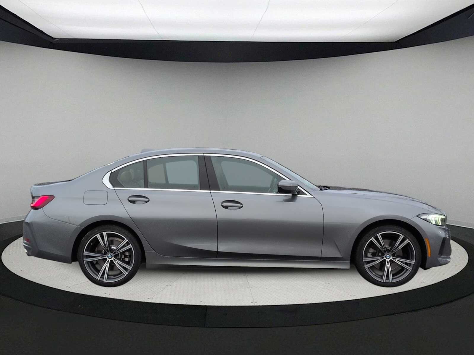 Thumbnail: 2023 BMW 3 Series - 9