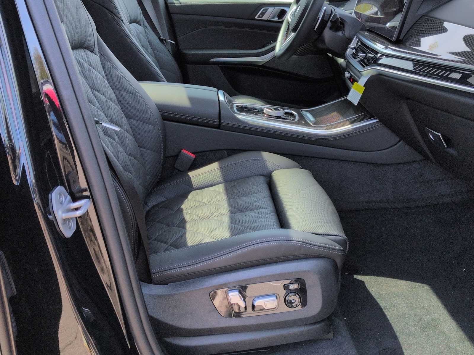 Thumbnail: 2026 BMW X5 - 24