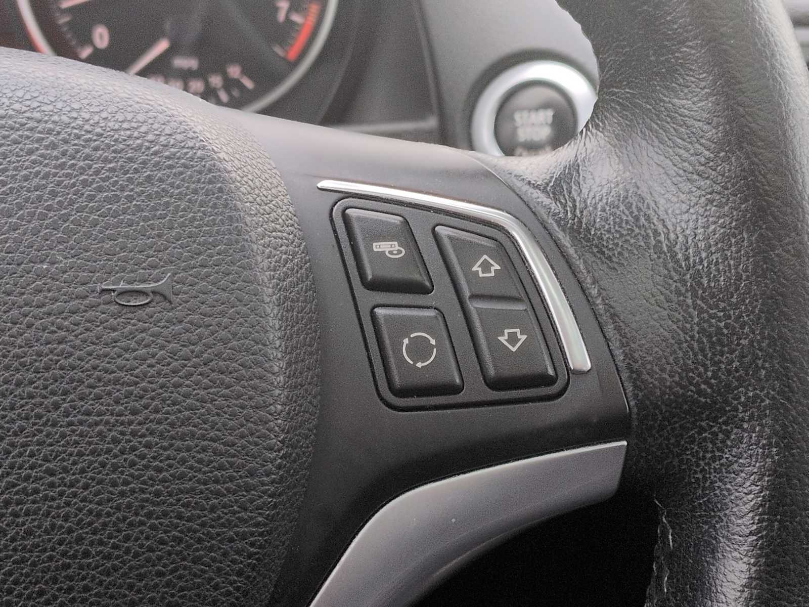 Thumbnail: 2015 BMW X1 - 27