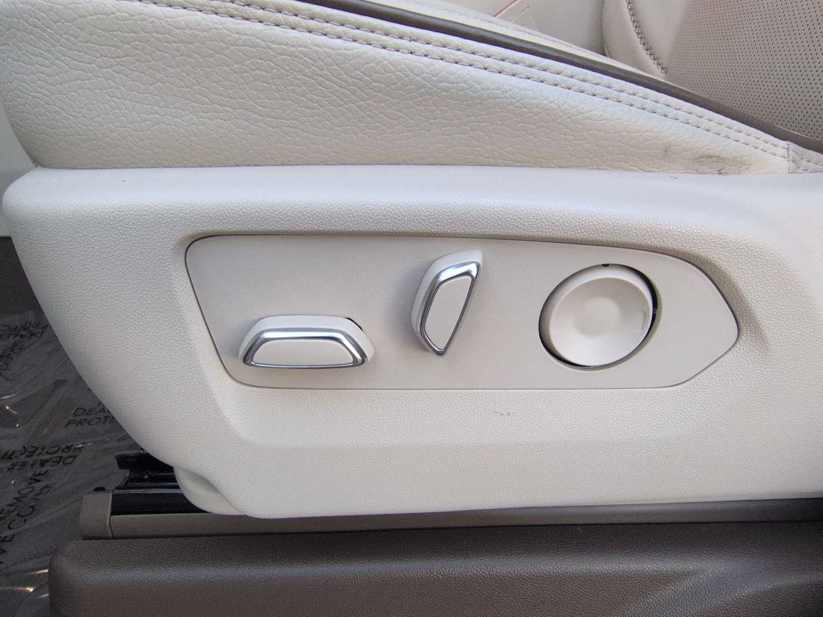 Thumbnail: 2022 GMC Yukon - 18