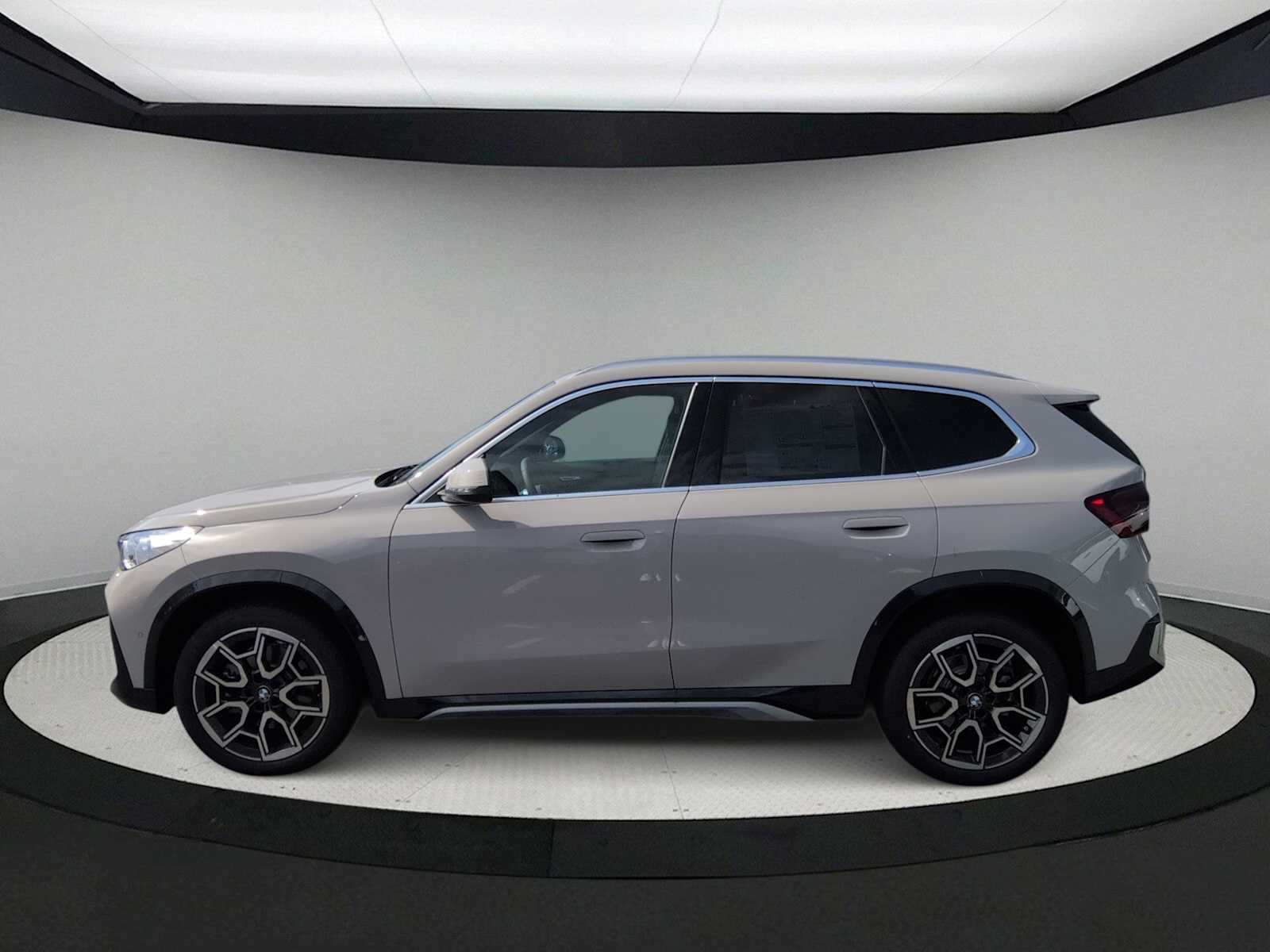 Thumbnail: 2026 BMW X1 - 5