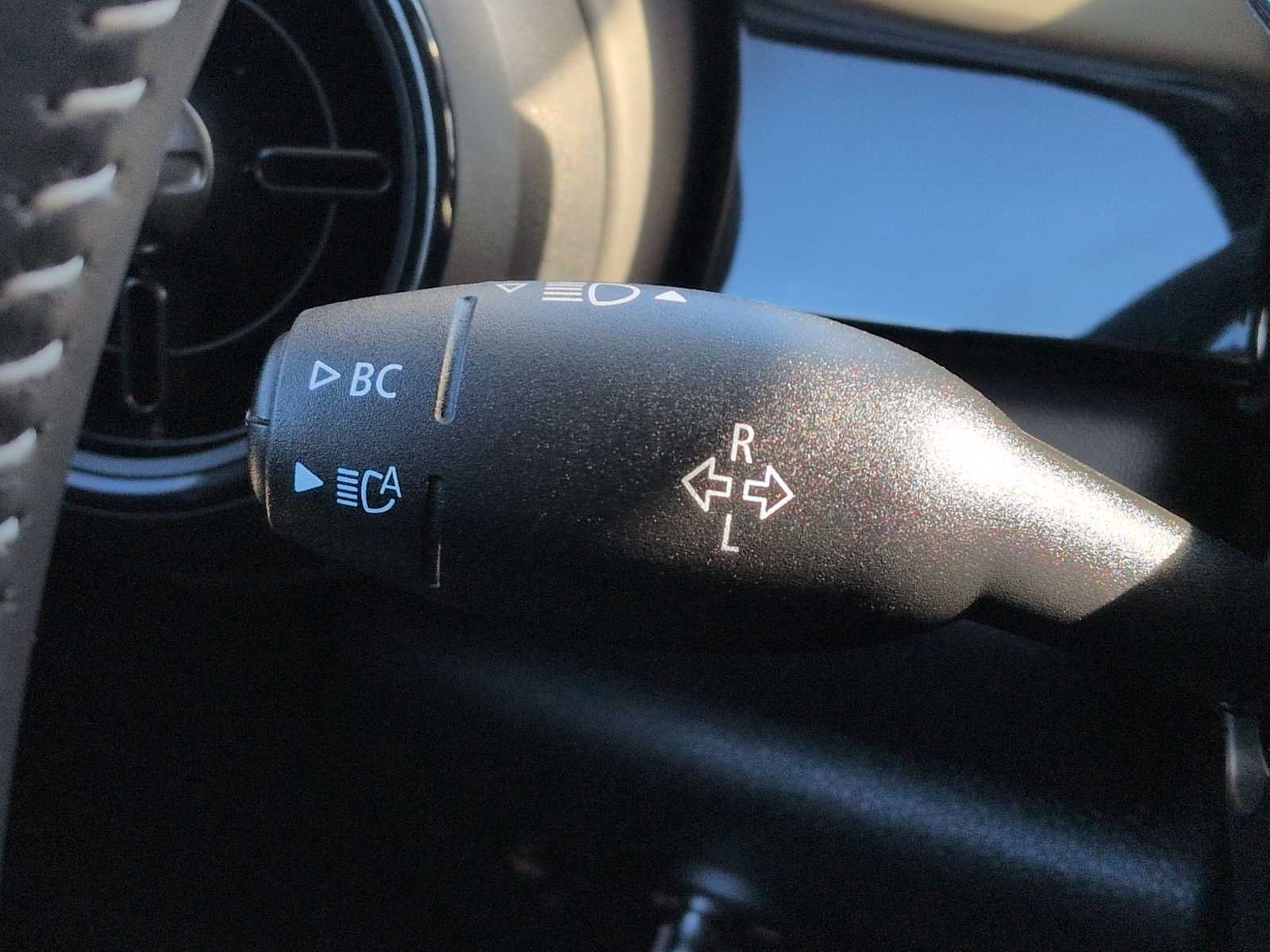 Thumbnail: 2023 MINI Cooper Hardtop - 27