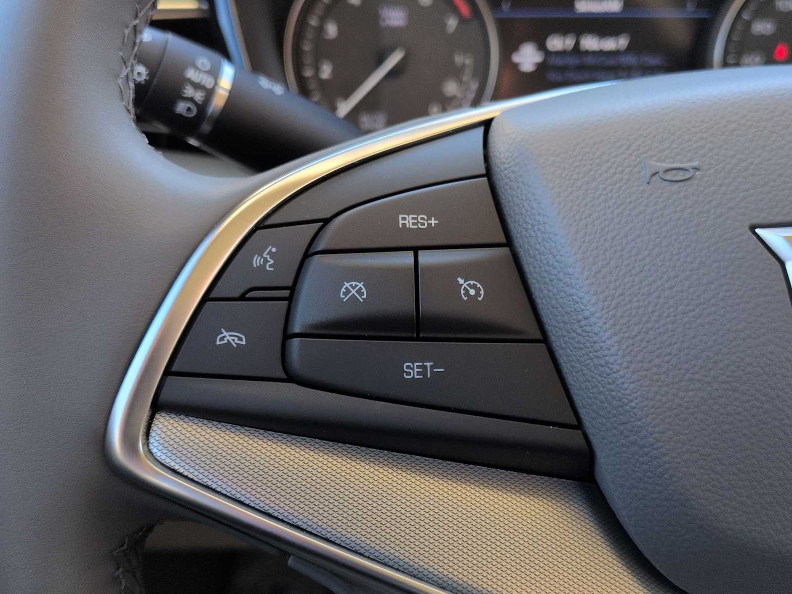 Thumbnail: 2025 Cadillac XT5 - 26