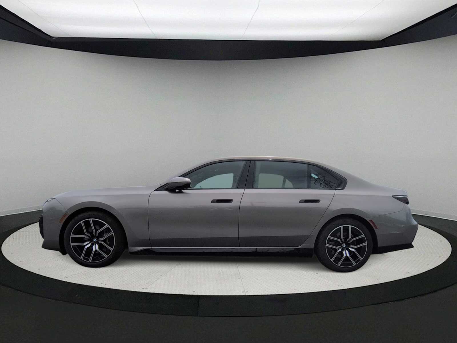 Thumbnail: 2025 BMW i7 - 5
