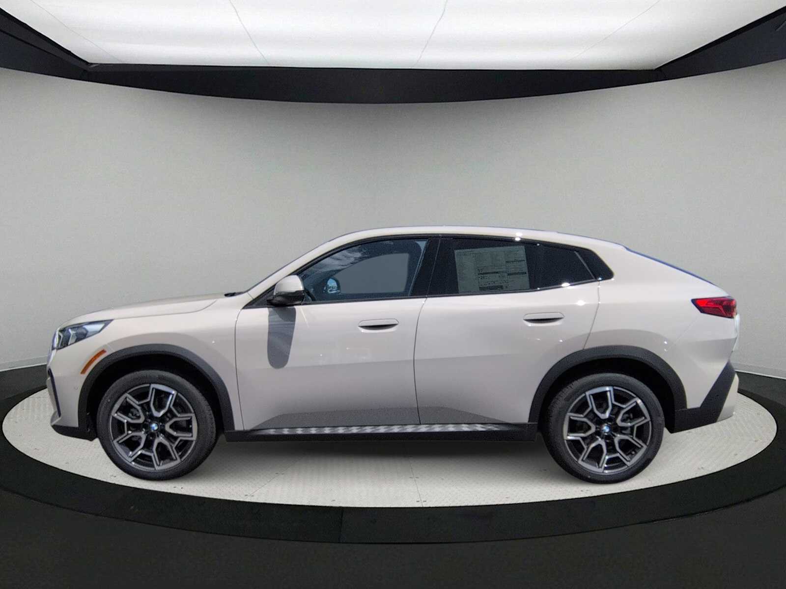 Thumbnail: 2026 BMW X2 - 5