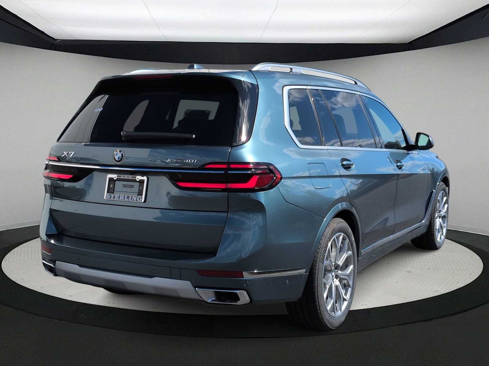 Thumbnail: 2026 BMW X7 - 8