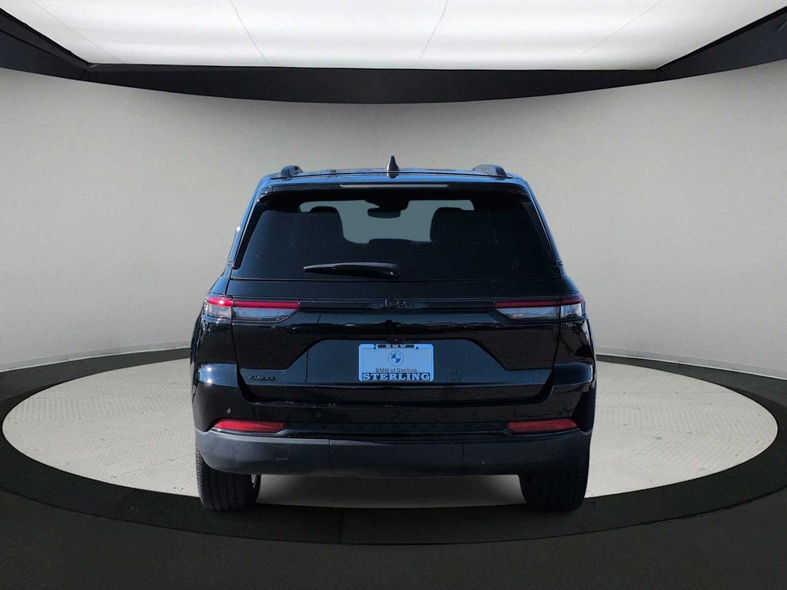 Thumbnail: 2023 Jeep Grand Cherokee - 6