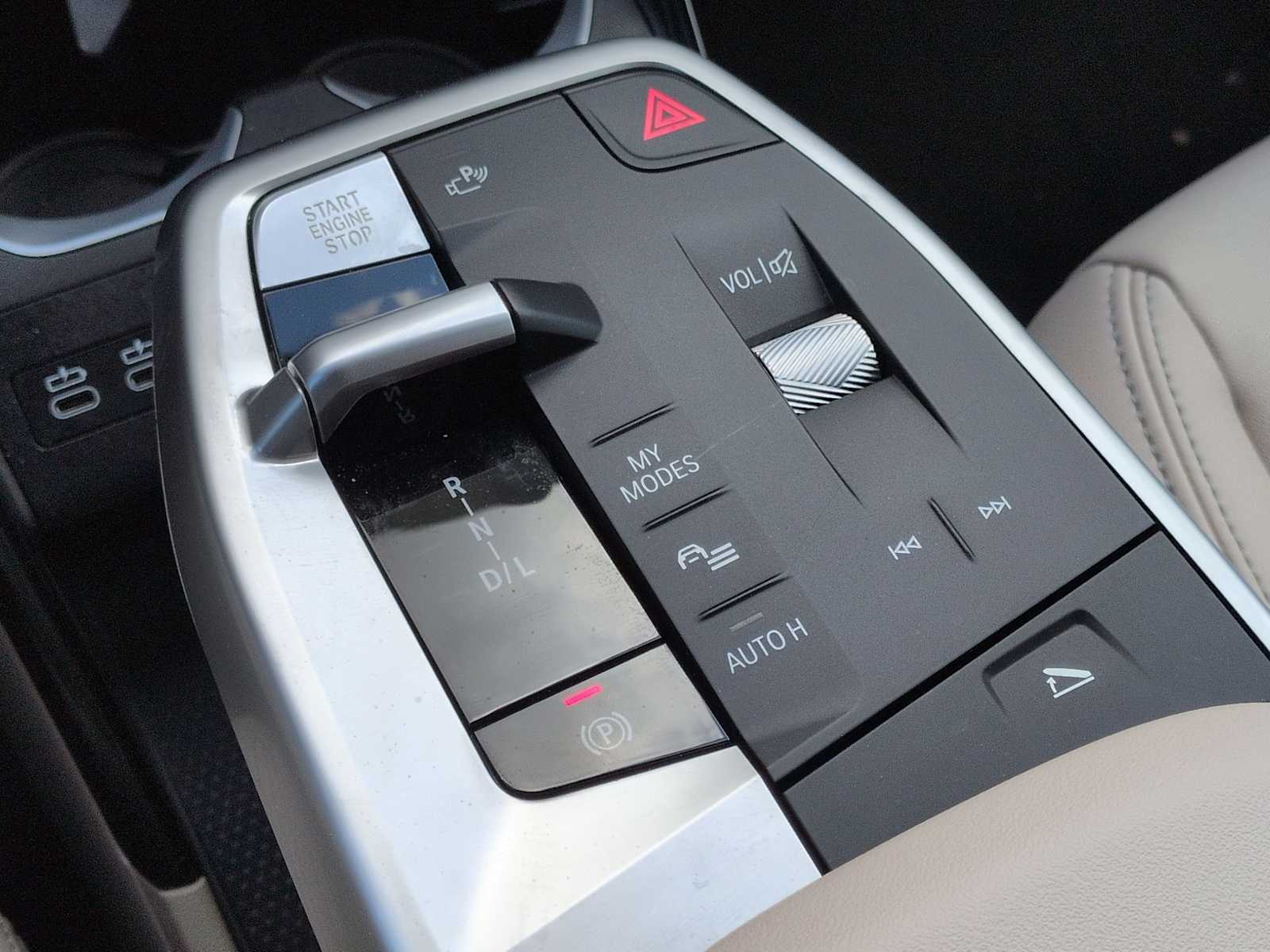 Thumbnail: 2025 BMW X1 - 32