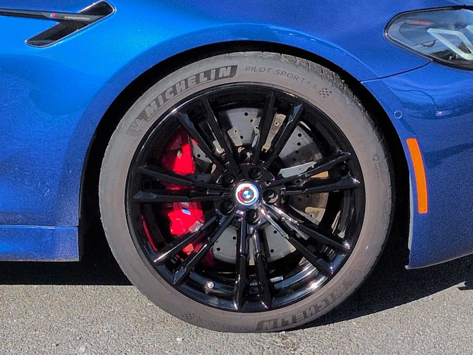 Thumbnail: 2023 BMW M5 - 13