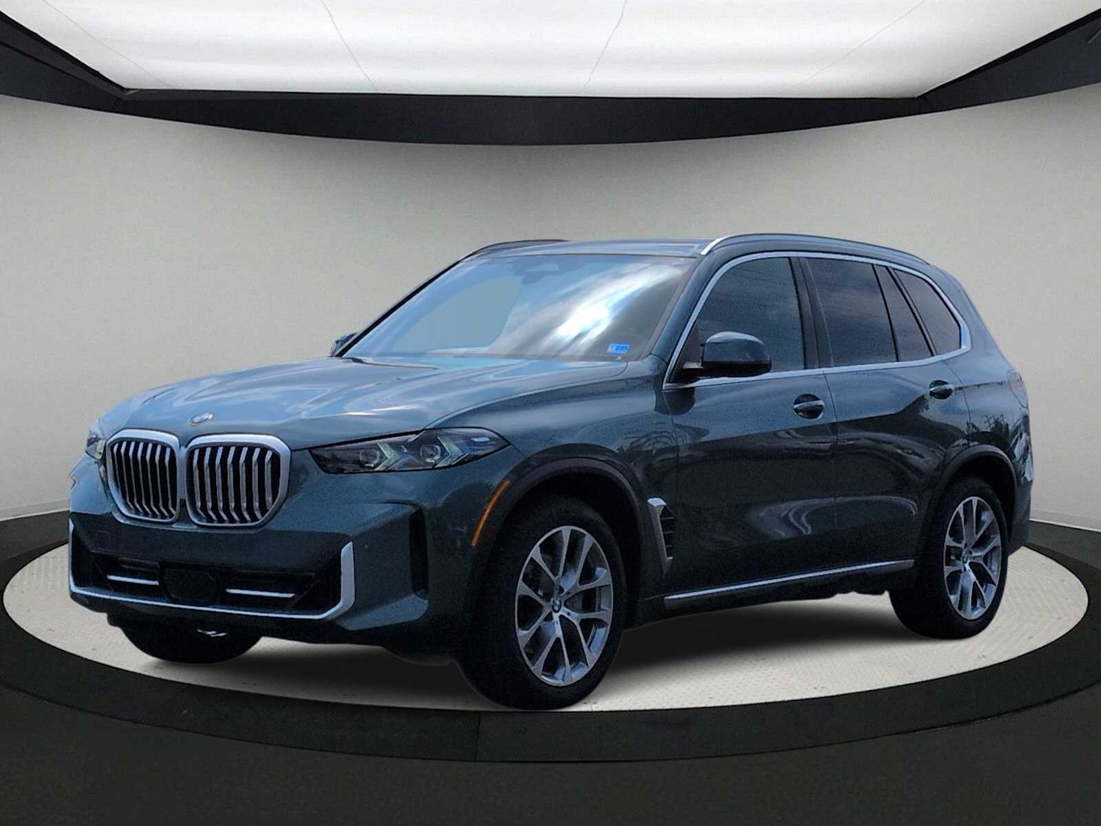 Thumbnail: 2026 BMW X5 - 3