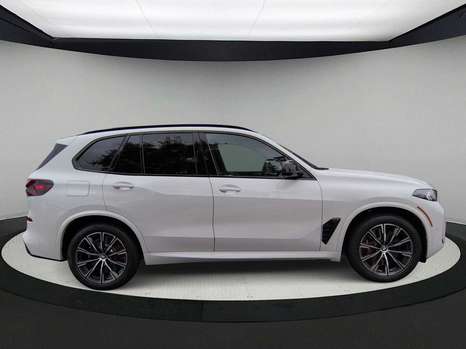 Thumbnail: 2026 BMW X5 - 9