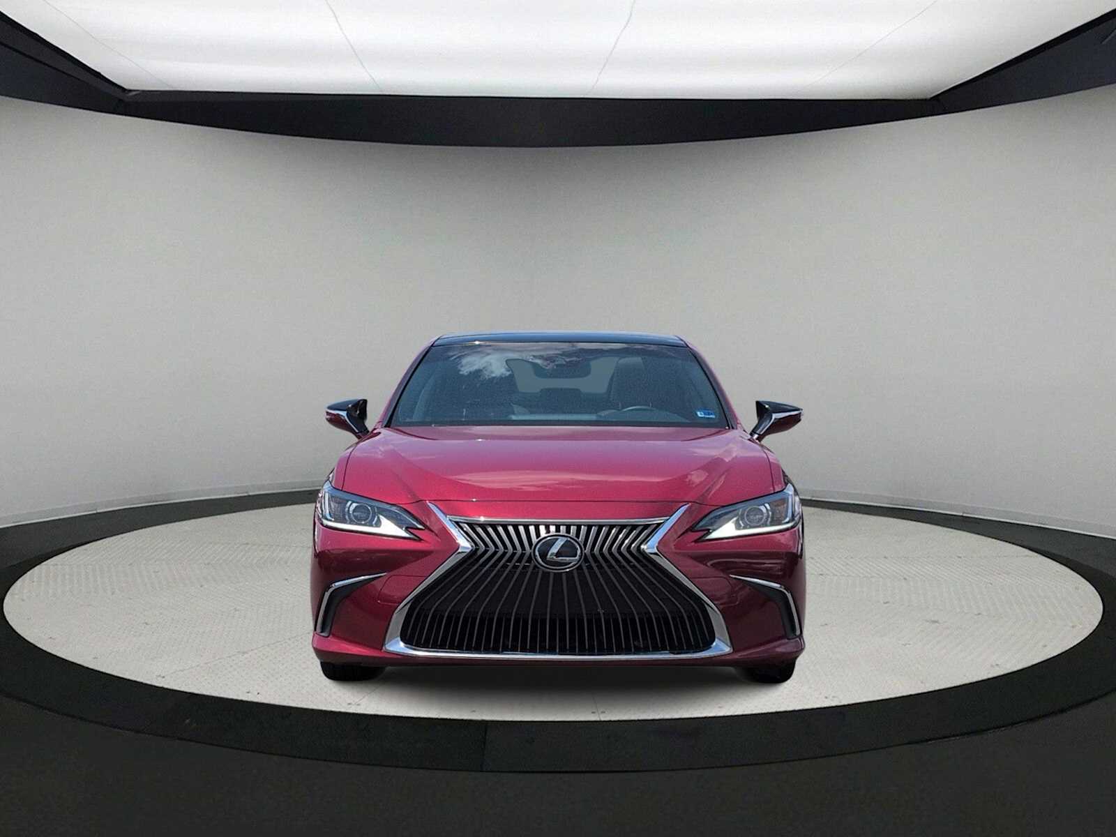 Thumbnail: 2019 Lexus ES - 3