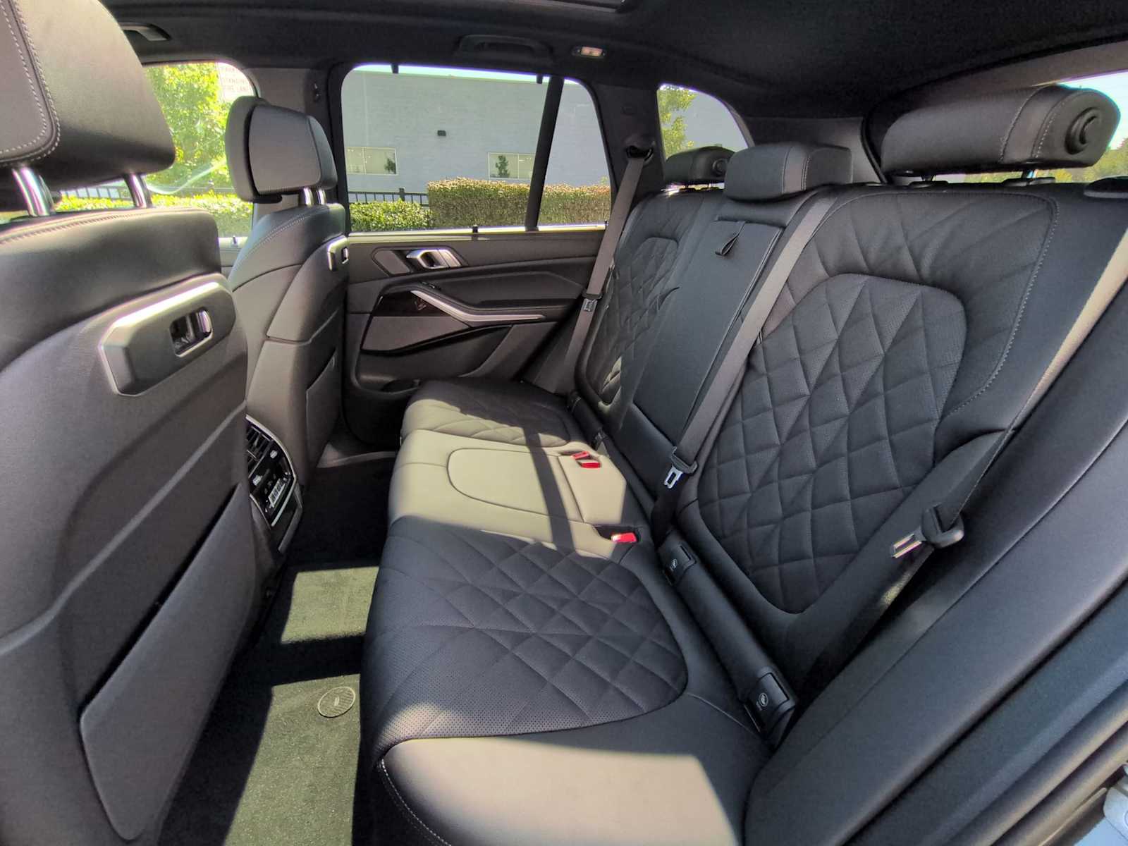 Thumbnail: 2026 BMW X5 - 21