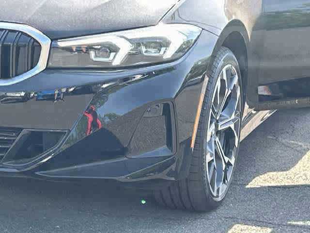 Thumbnail: 2025 BMW 3 Series - 26